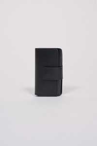 PORTA-MOEDAS R�GIDO EM PELE