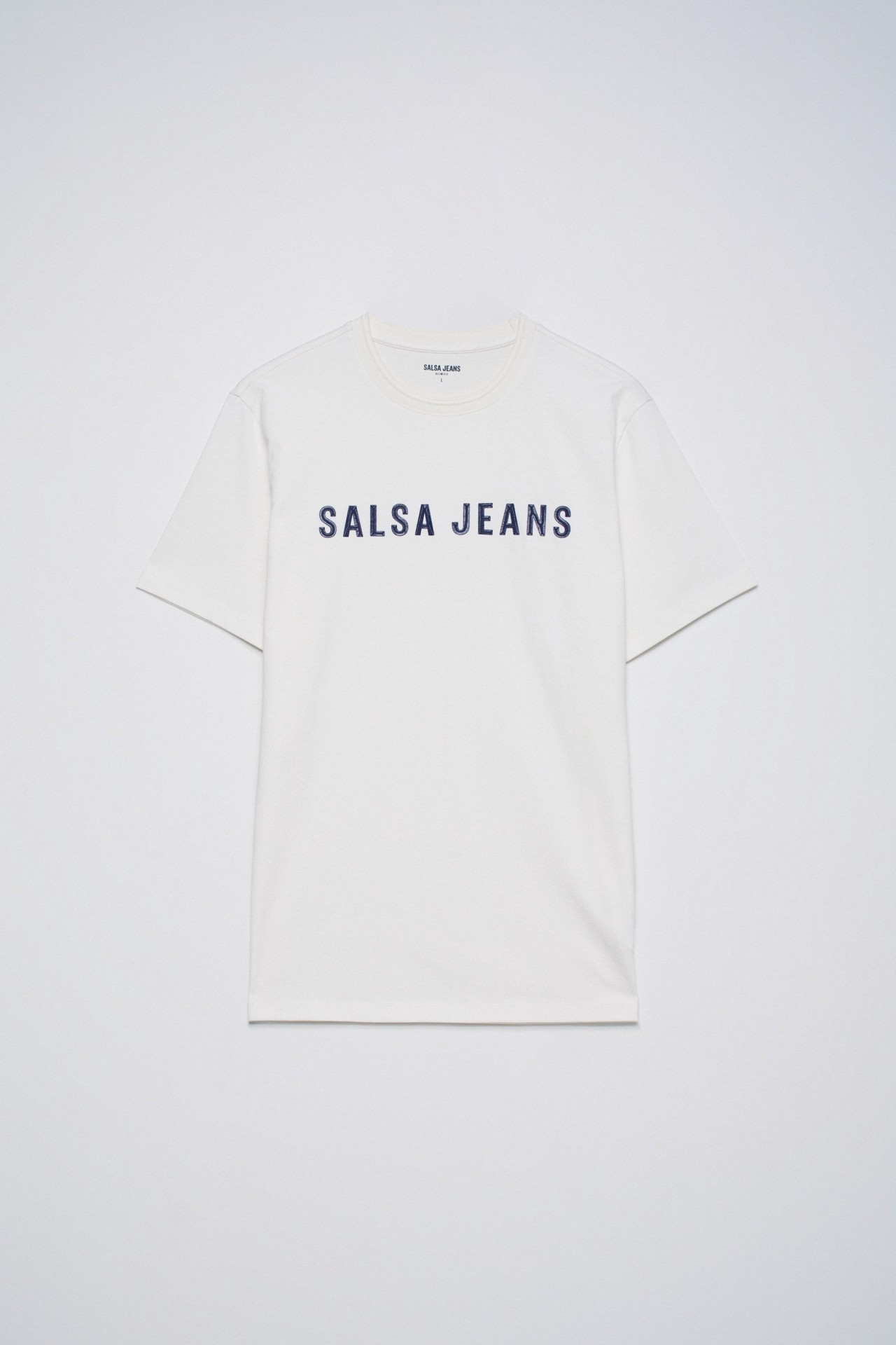 T-SHIRT COM BRANDING