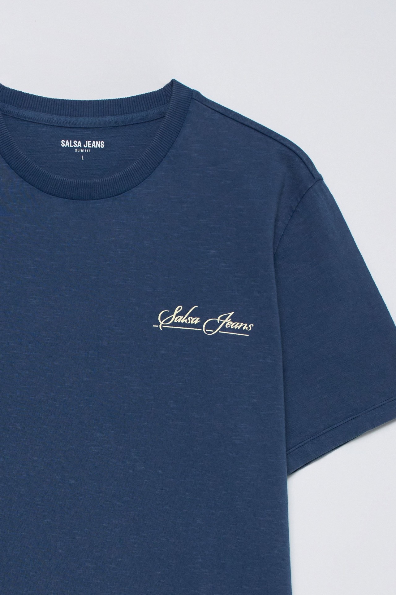 T-SHIRT COM BRANDING