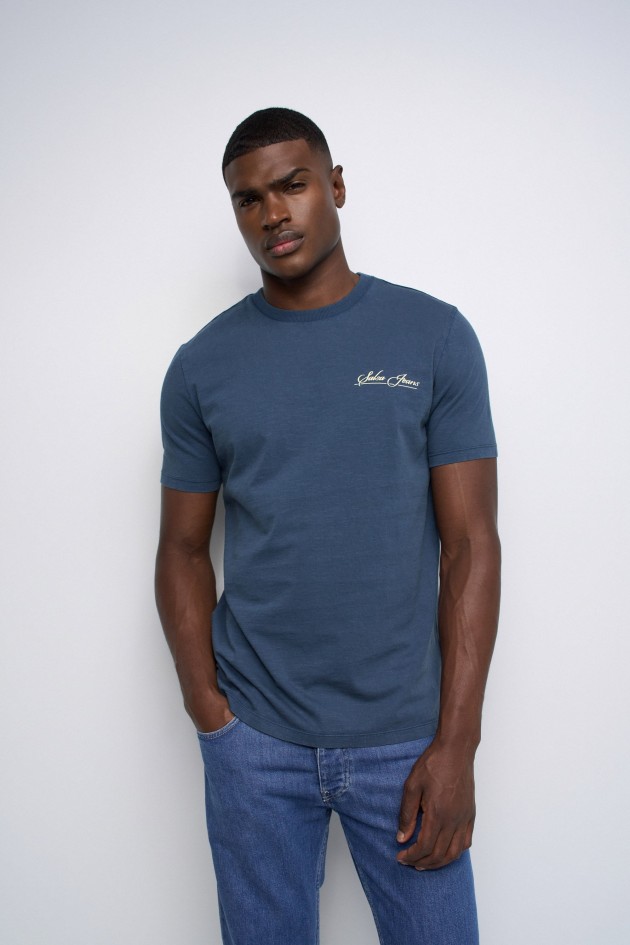 T-SHIRT COM BRANDING