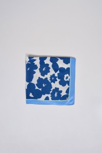 LEN�O COM ESTAMPADO FLORAL