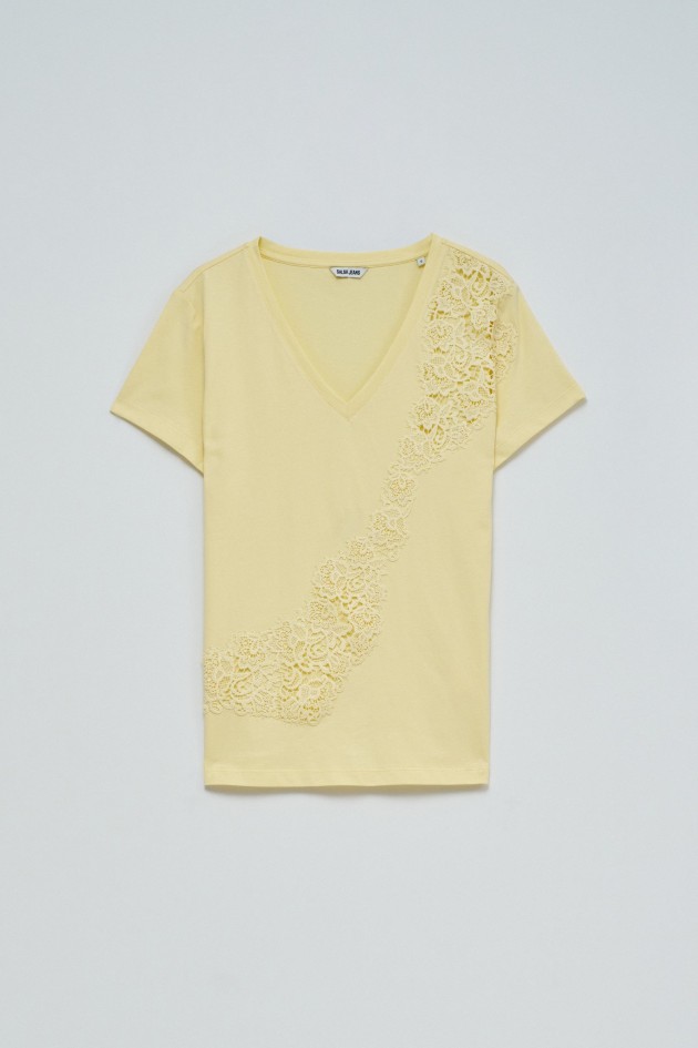 T-SHIRT AVEC DENTELLE