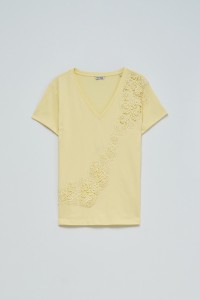 T-SHIRT COM RENDA