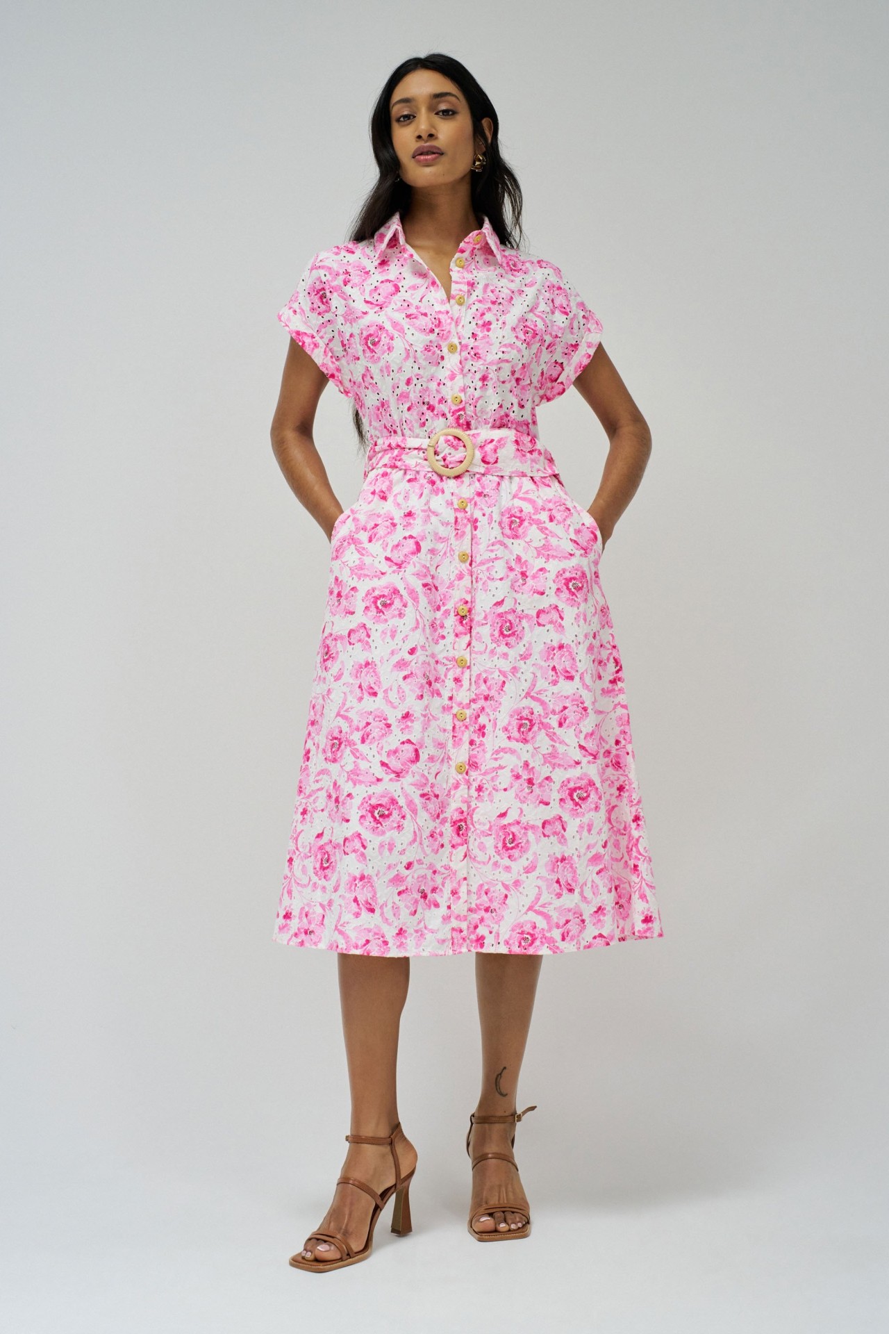 VESTIDO CAMISEIRO EM BORDADO INGL�S