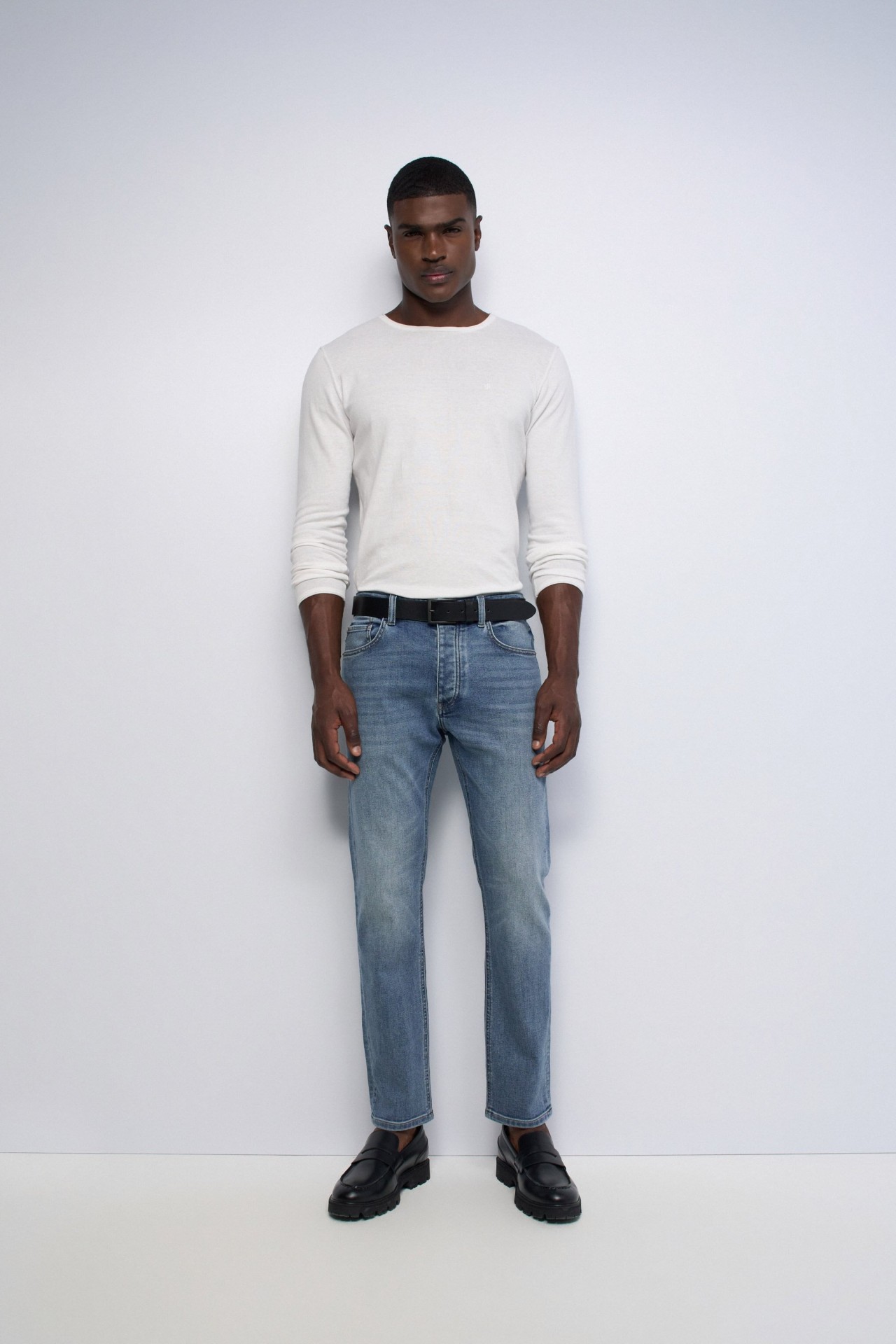 SLIM FIT JEANS