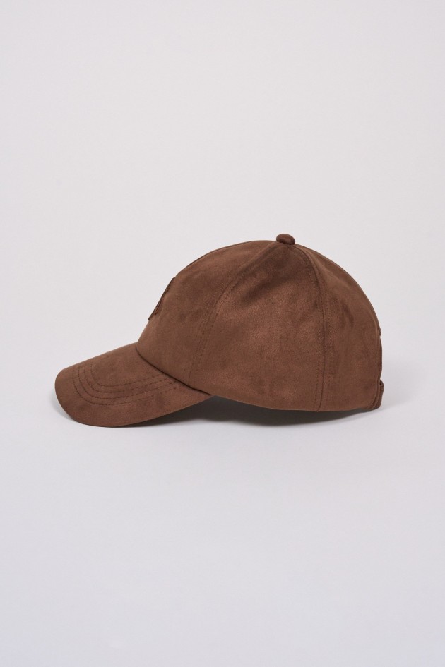 BONÉ EFEITO SUEDE