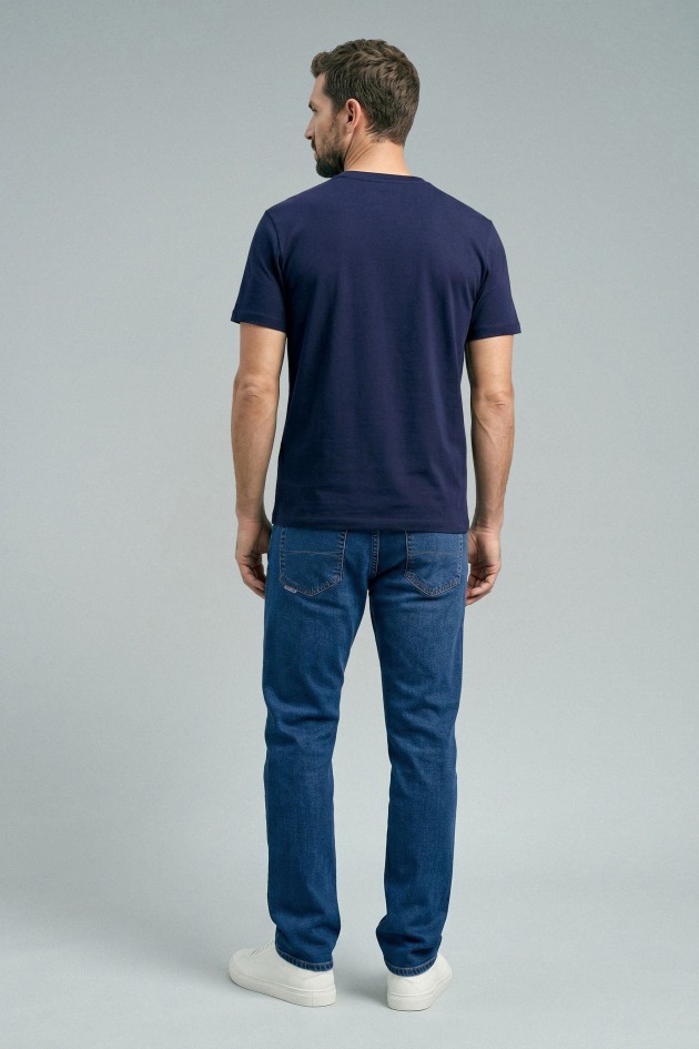 CAMISETA CON BRANDING