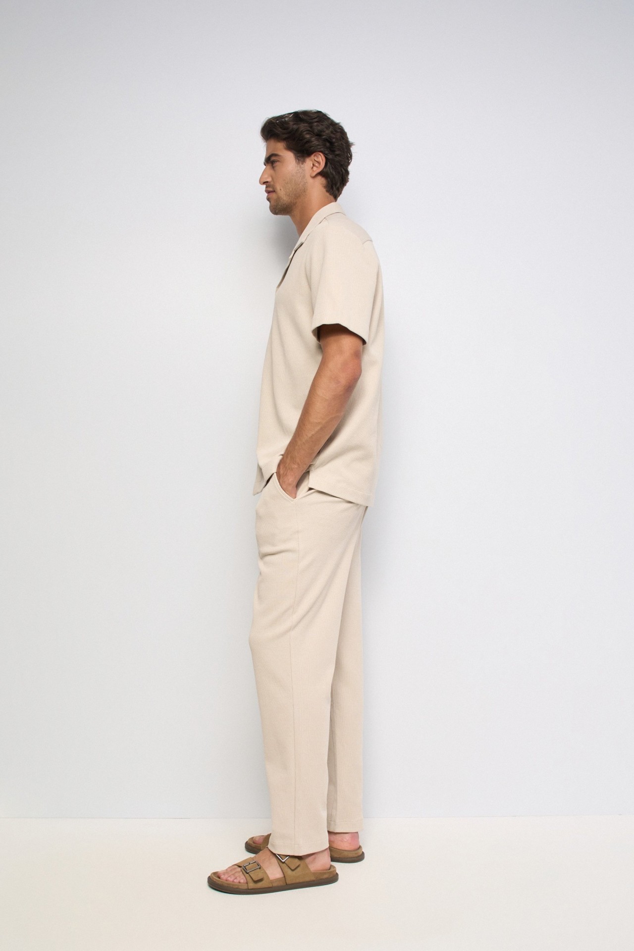 TEXTURED JOGGERS