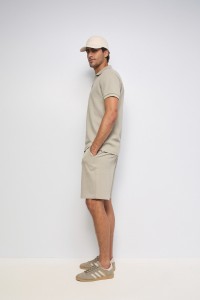 TEXTURED JOGGER SHORTS