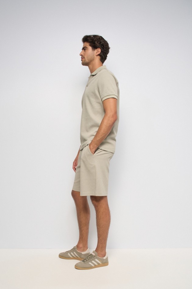 STRUKTURIERTES POLOSHIRT