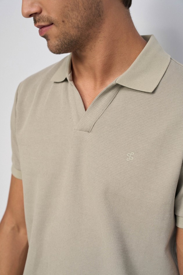 STRUKTURIERTES POLOSHIRT