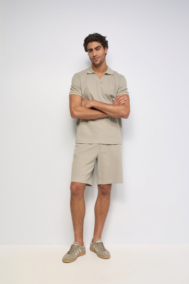 STRUKTURIERTES POLOSHIRT