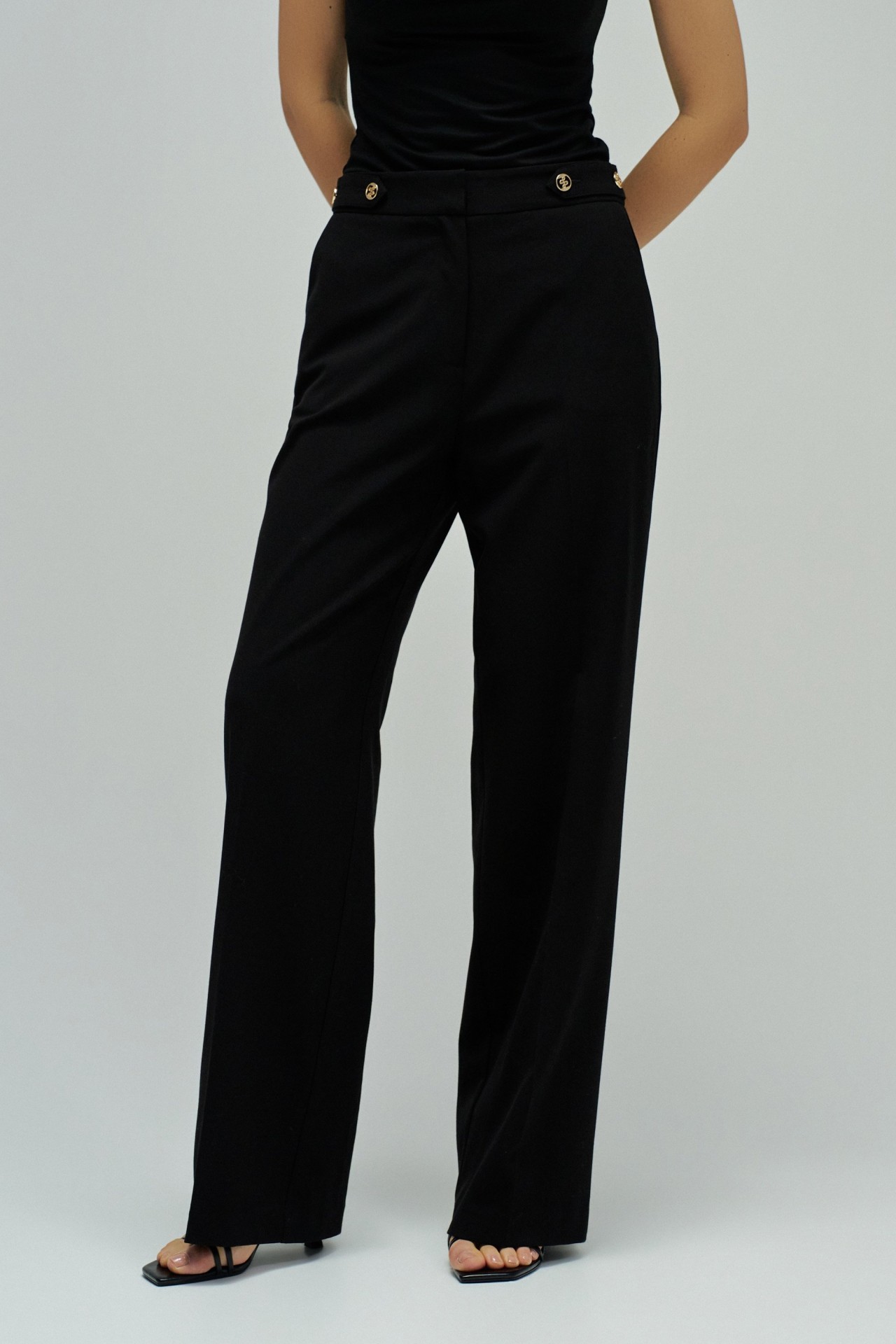 STOFFHOSE MIT STRAIGHT LEGS