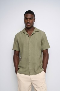 CAMISA DE MANGA CORTA TEXTURIZADA