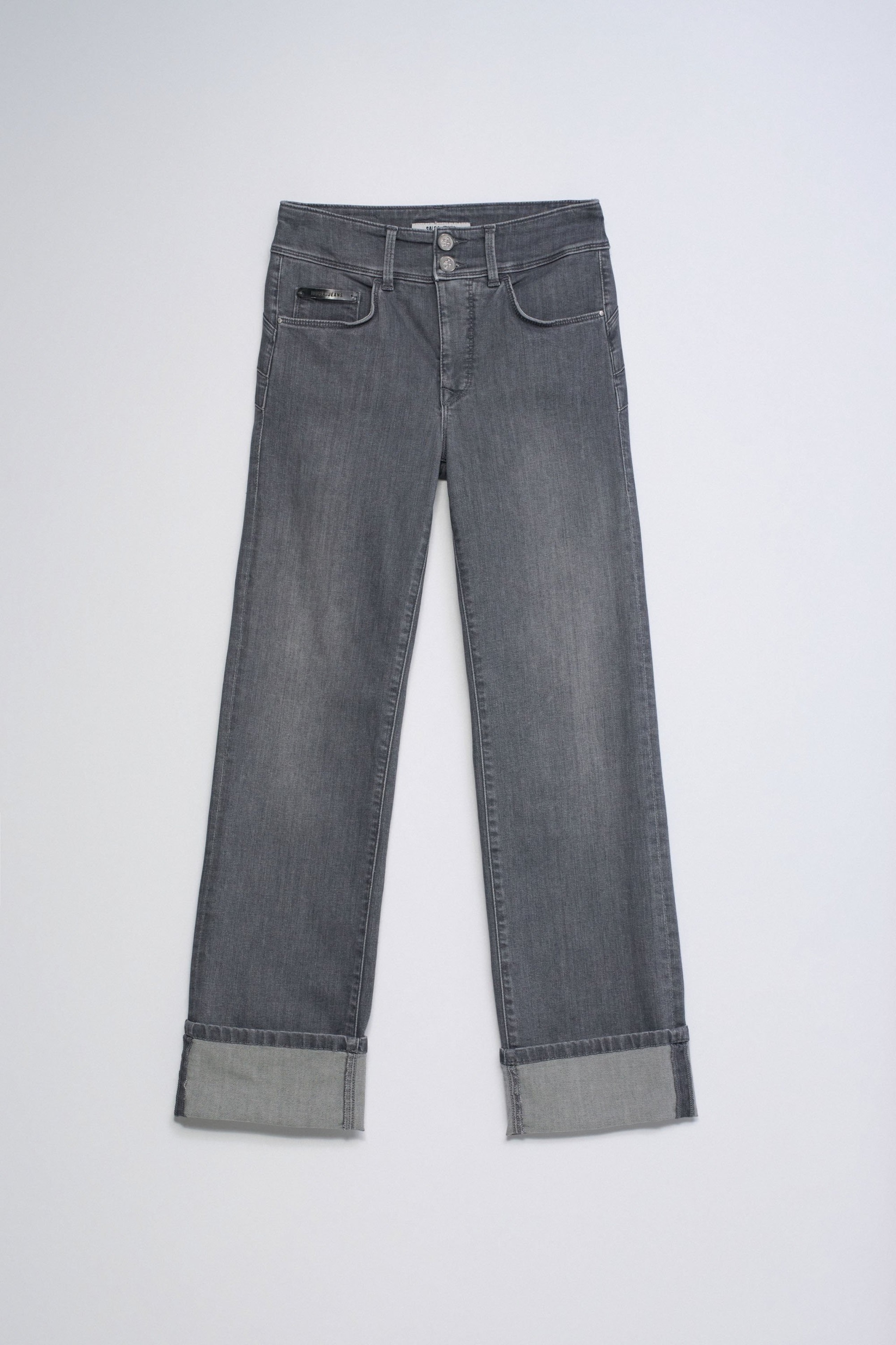 SECRET PUSH IN STRAIGHT JEANS