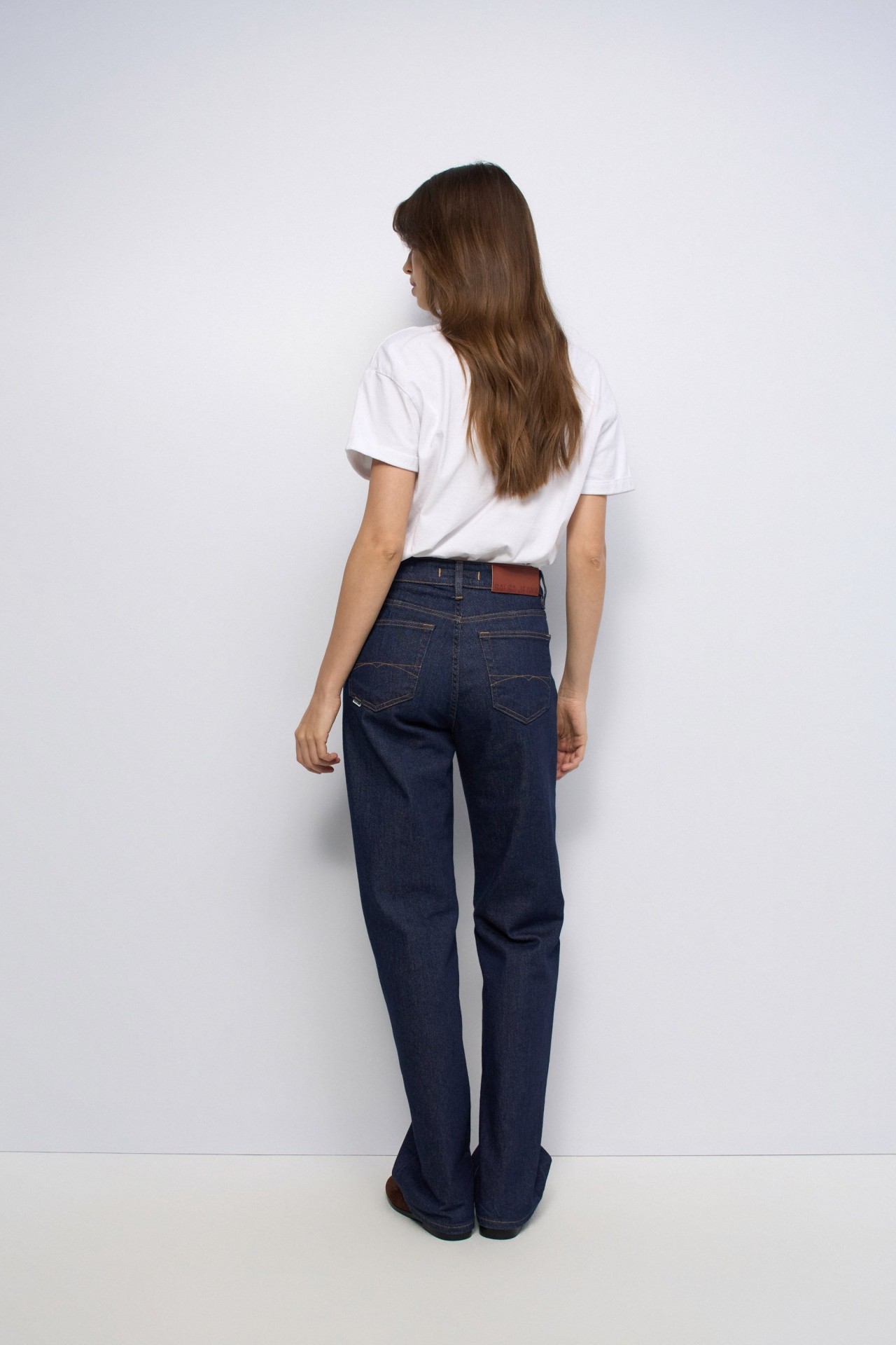 TRUE STRAIGHT JEANS