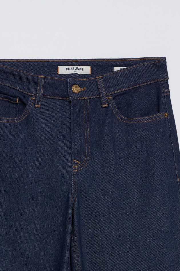 TRUE STRAIGHT JEANS