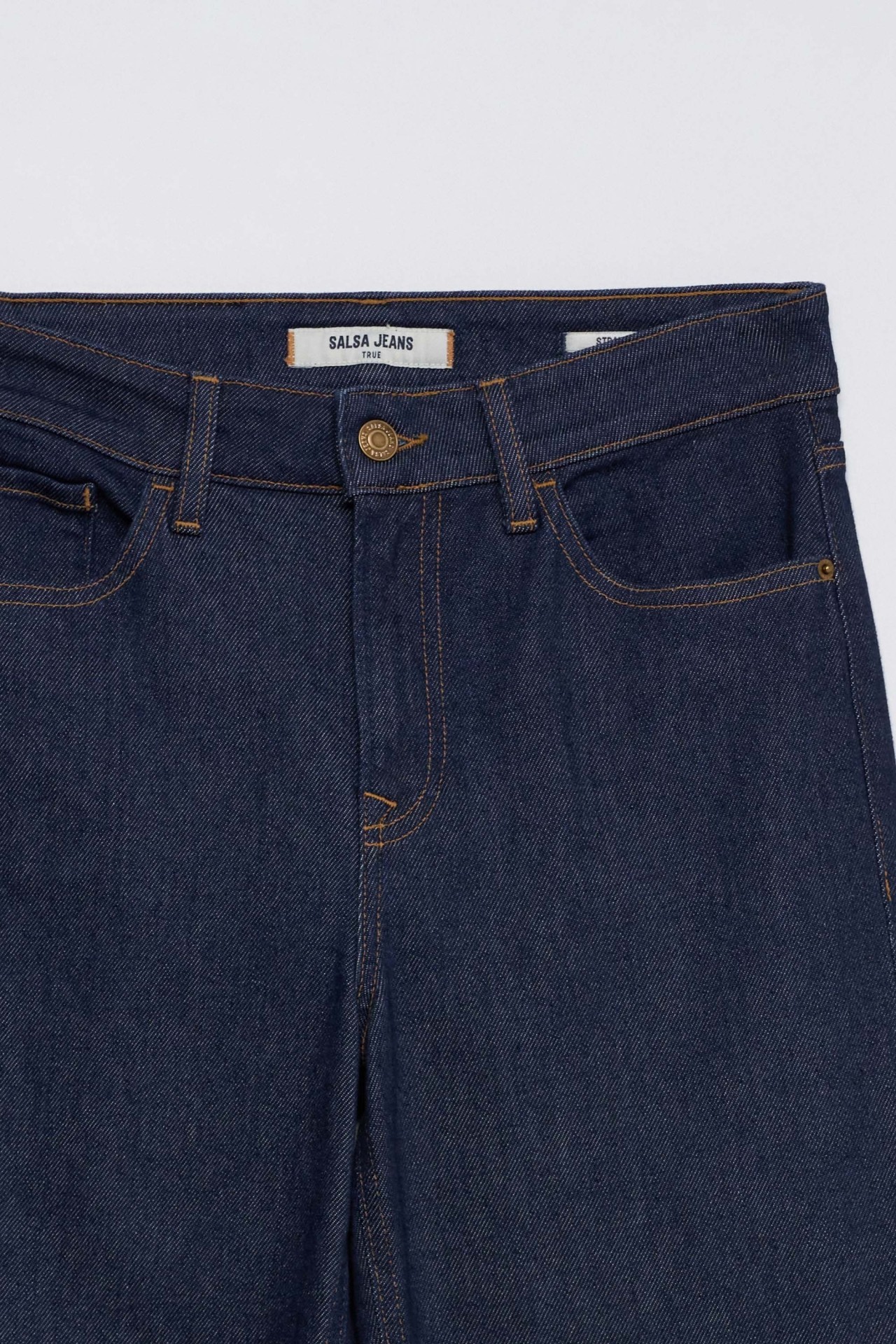 TRUE STRAIGHT JEANS