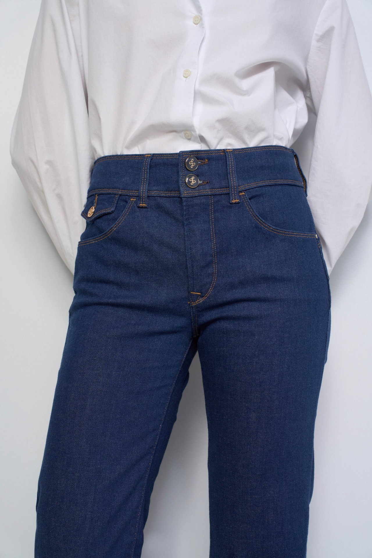 JEANS SECRET PUSH IN STRAIGHT