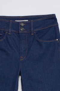 JEANS SECRET PUSH IN STRAIGHT JEANS SECRET PUSH IN STRAIGHT