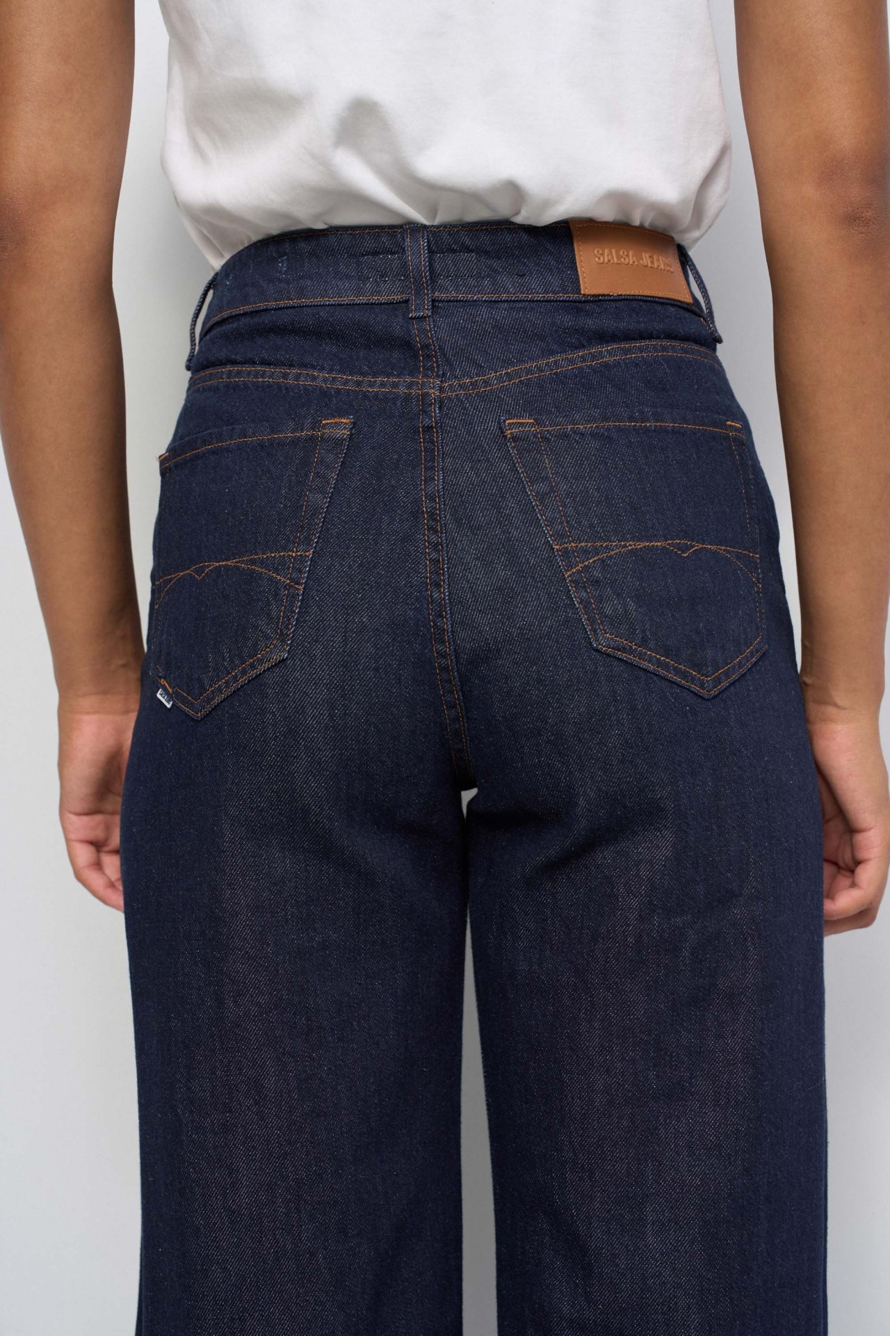 WIDE LEG JEANS