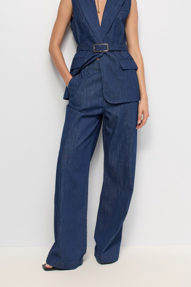 CHINO MET PIERNA WIDE EN LIGHTDENIM