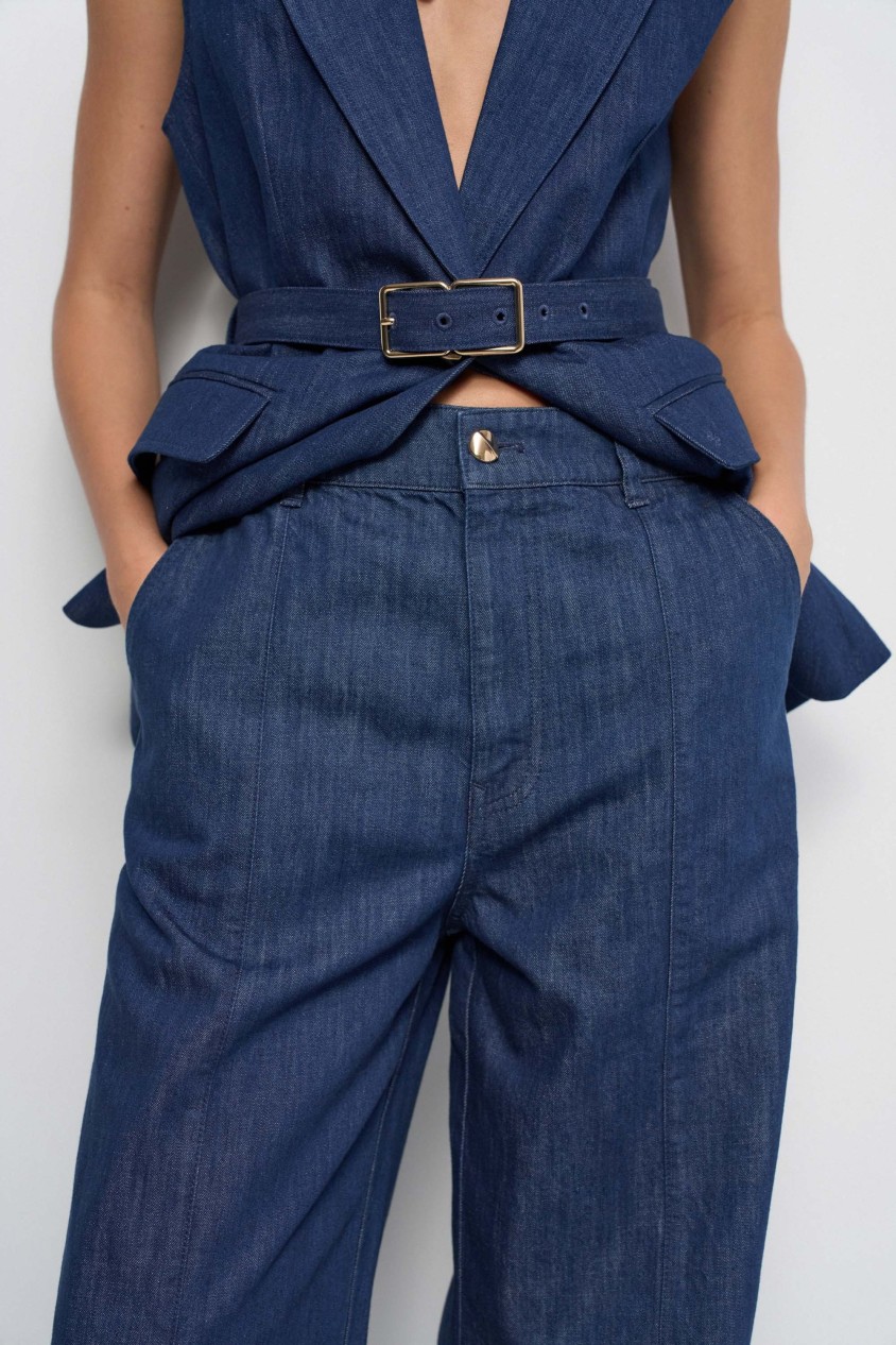 CALÇAS CHINO COM PERNA WIDE EM LIGHTDENIM
