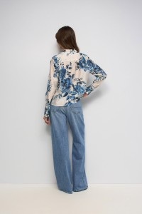 BLOUSE MET BLOEMENMOTIEF