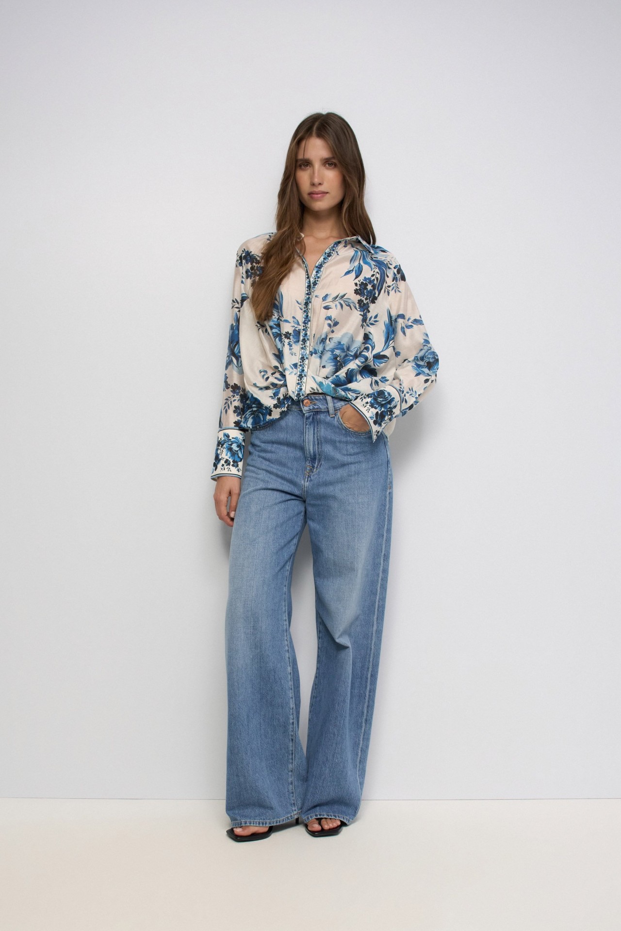 BLOUSE MET BLOEMENMOTIEF
