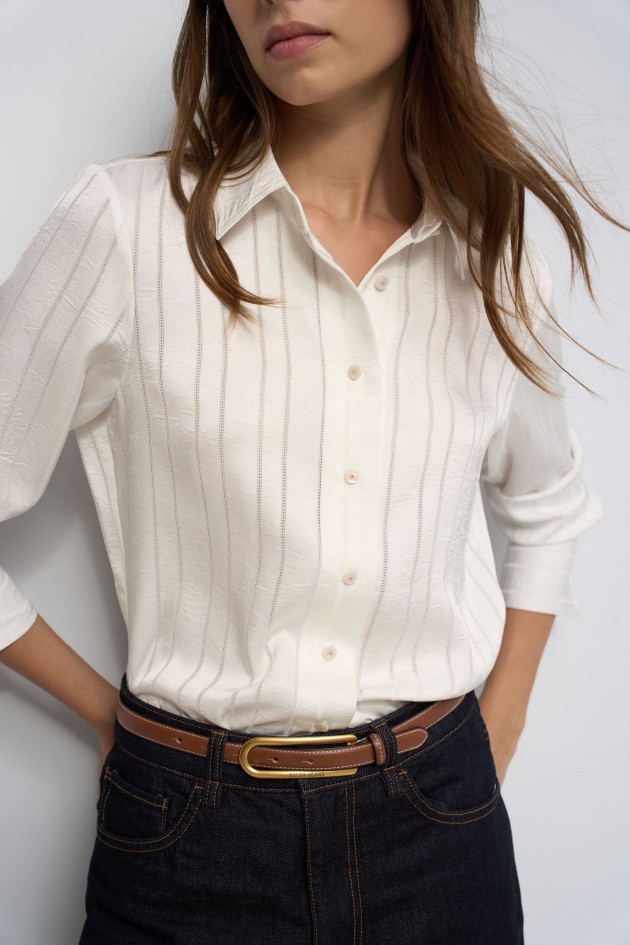 CAMISA ACETINADA COM RISCAS