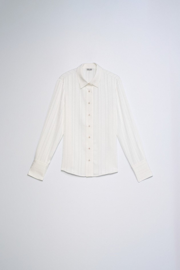 CAMISA ACETINADA COM RISCAS