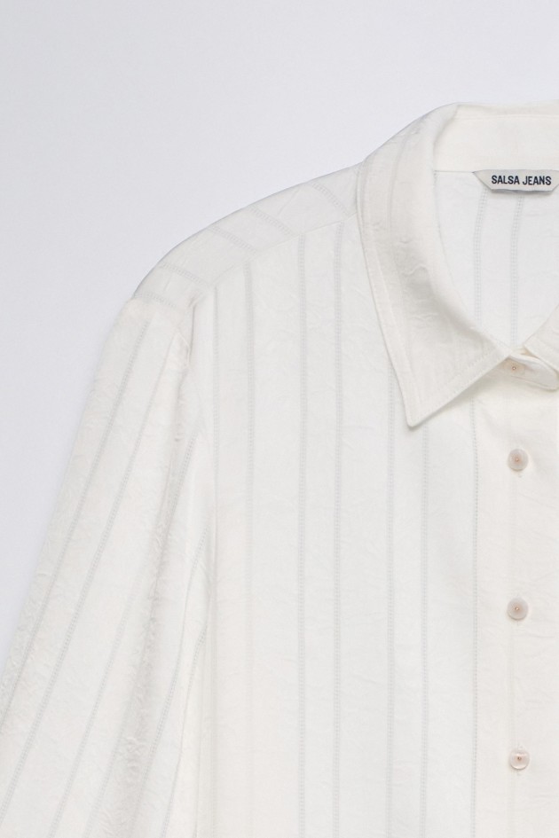 CAMISA ACETINADA COM RISCAS