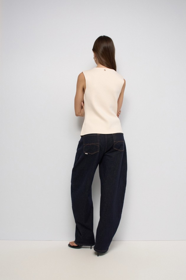 WAISTCOAT IN KNIT