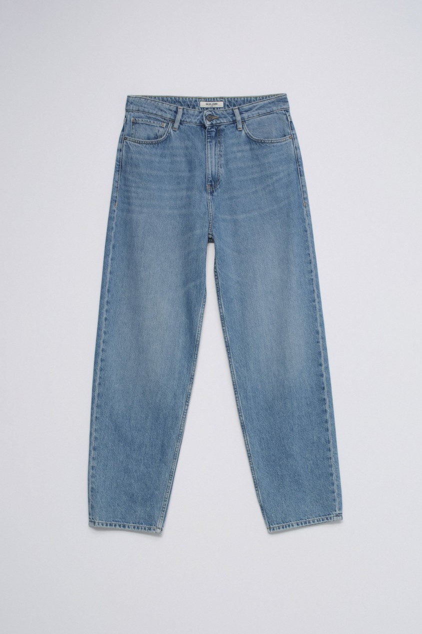 LOOSE FIT JEANS