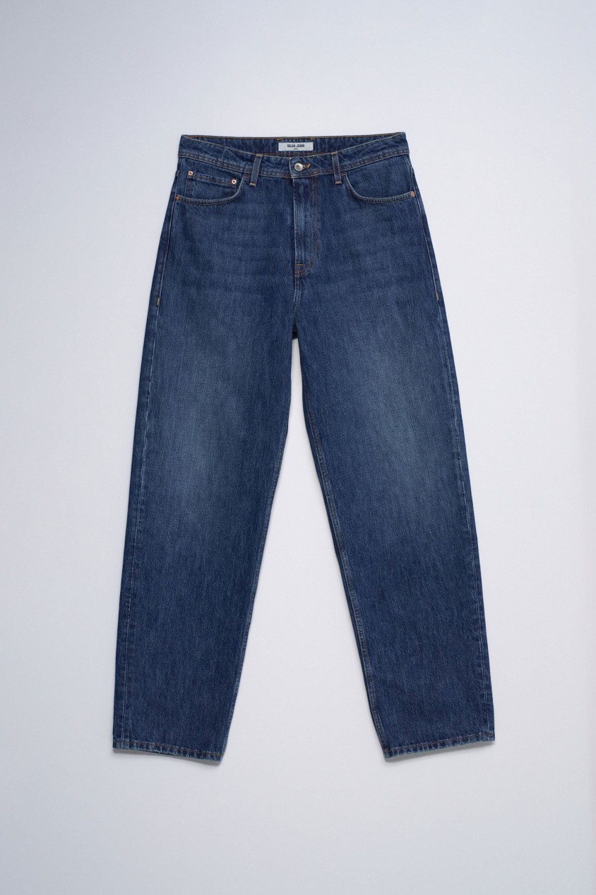 LOOSE FIT JEANS