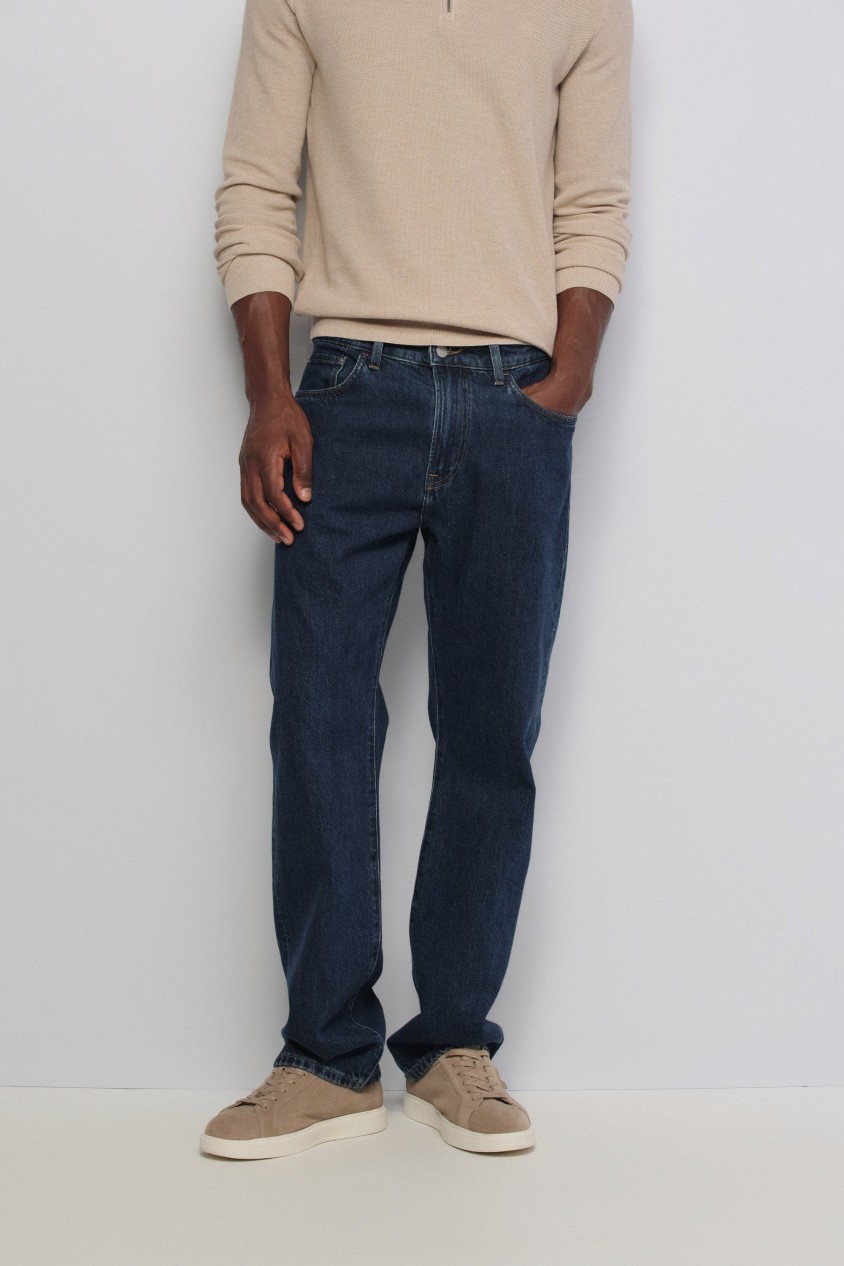 STRAIGHT FIT JEANS