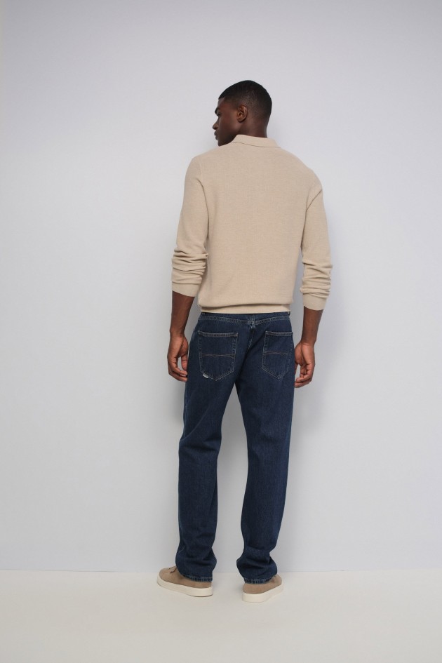 STRAIGHT FIT JEANS