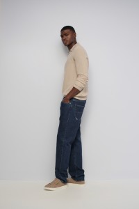 STRAIGHT FIT JEANS