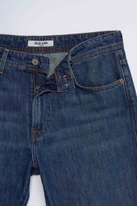 STRAIGHT FIT JEANS