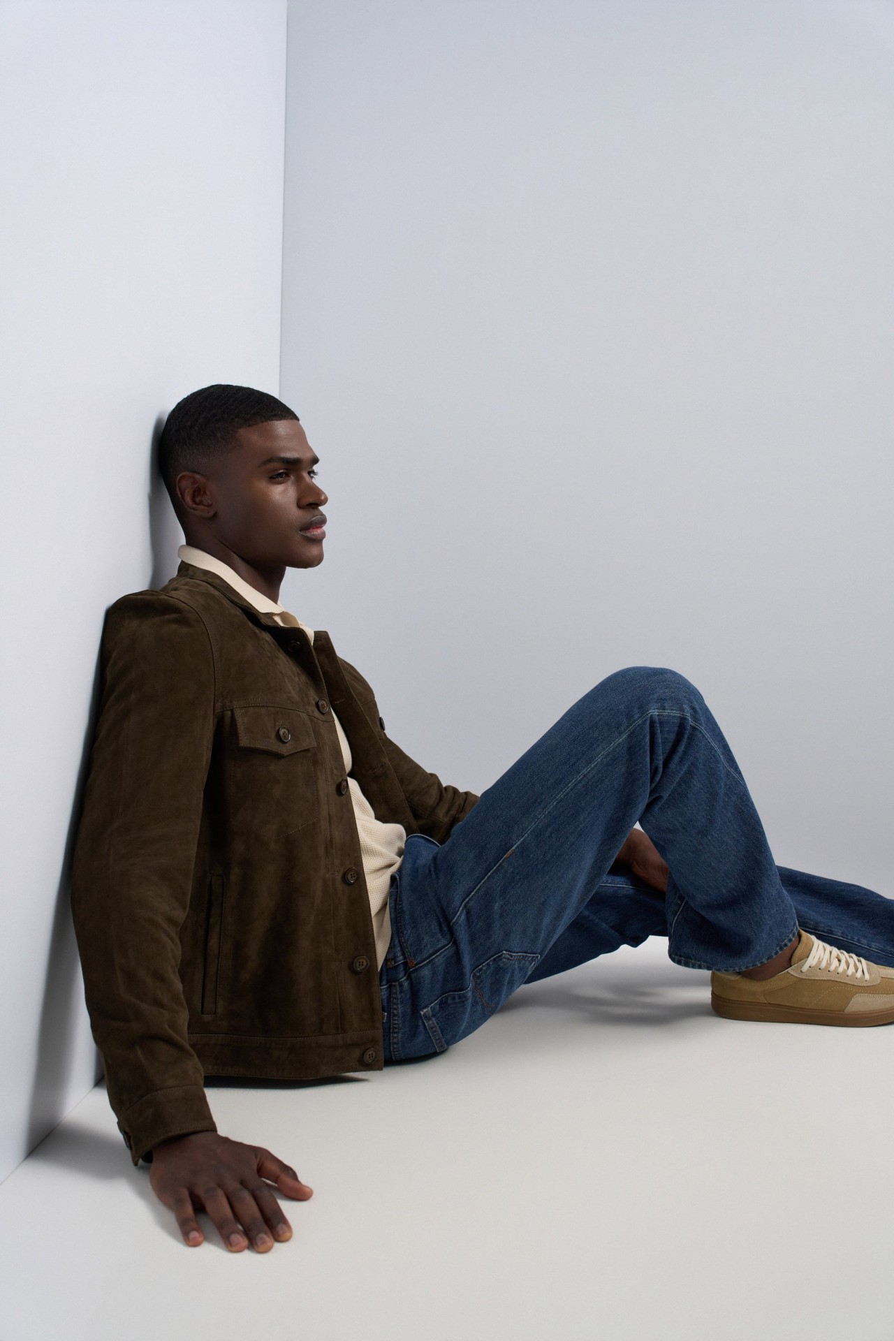 STRAIGHT FIT JEANS