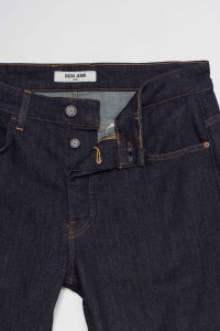 SLIM-FIT-JEANS
