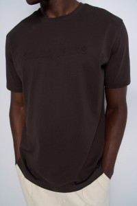 T-SHIRT AUS MODAL MIT BRANDING