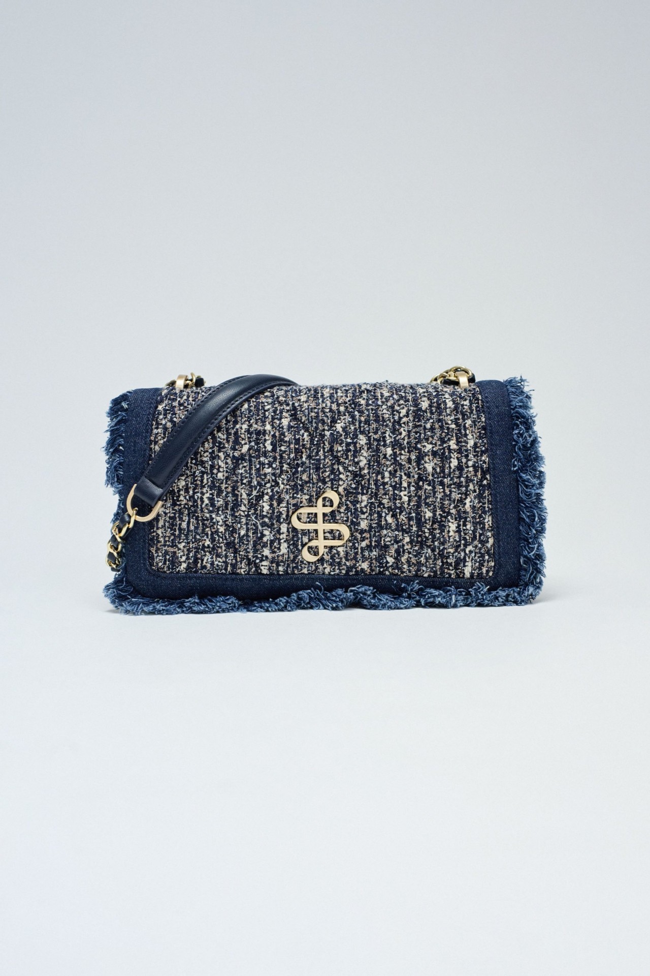 TASCHE AUS TWEED