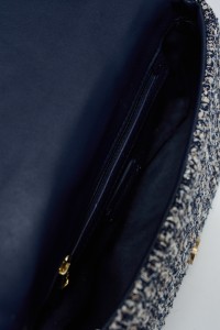 TASCHE AUS TWEED