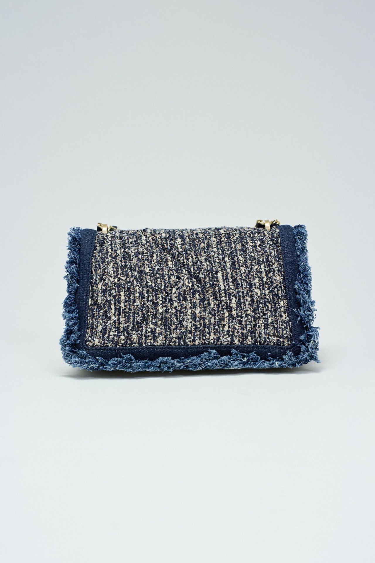 TASCHE AUS TWEED