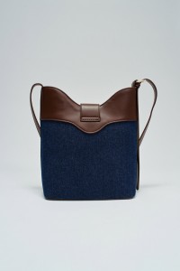 SHOPPER AUS DENIM UND KUNSTLEDER