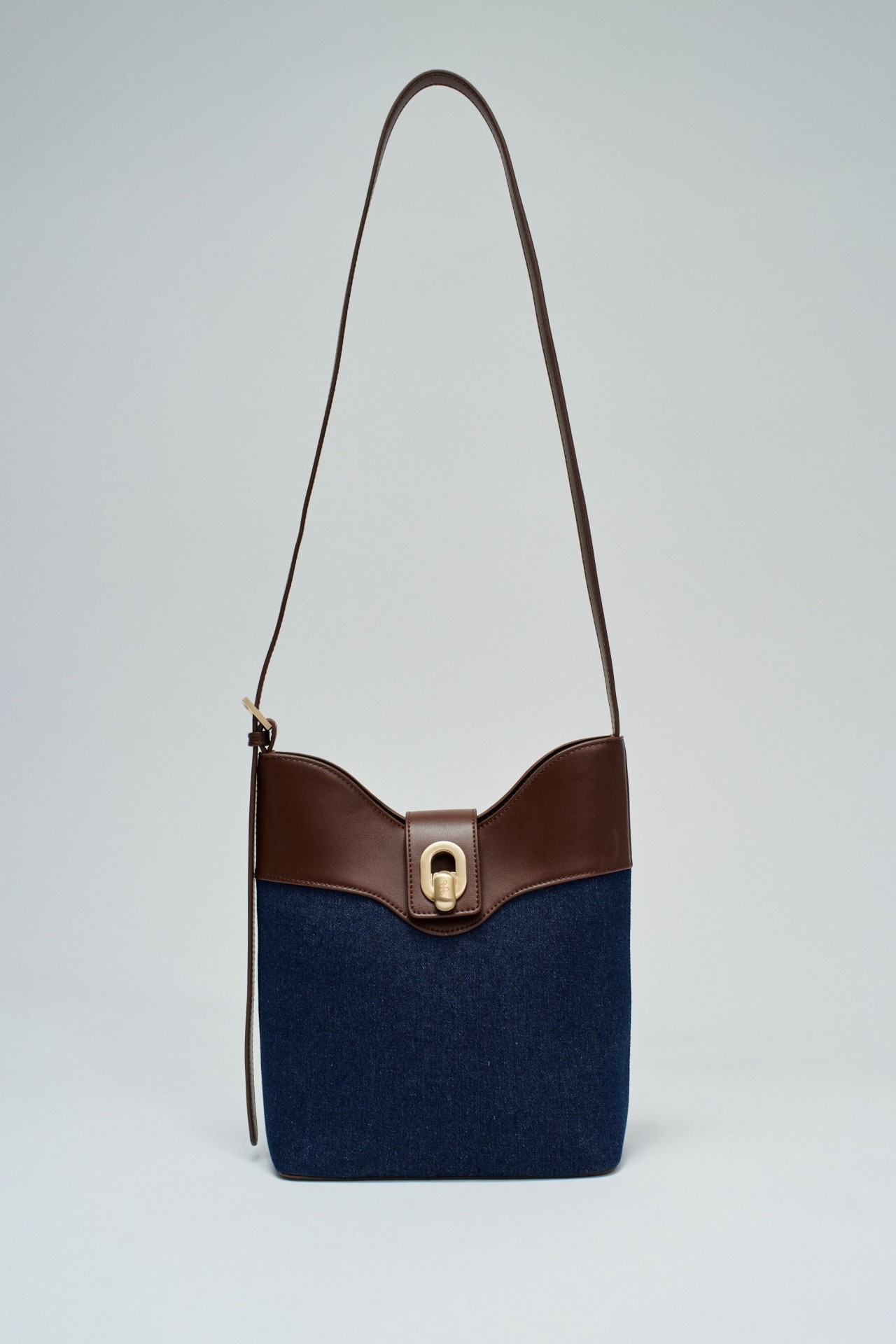 TOTE BAG VAN DENIM EN KUNSTLEER