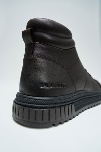 SNEAKER AUS LEDER
