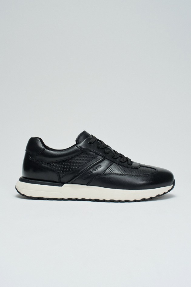 SNEAKER AUS LEDER