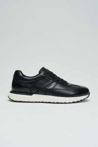 SNEAKER AUS LEDER